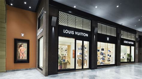 boutique louis vuitton bologna|louis vuitton shop bologna.